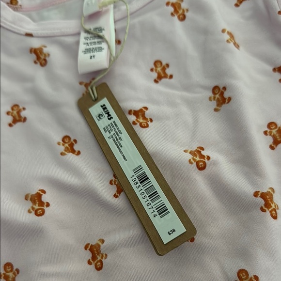 SKIMS Gingerbread Print Pajama Set - Picture 2 of 2